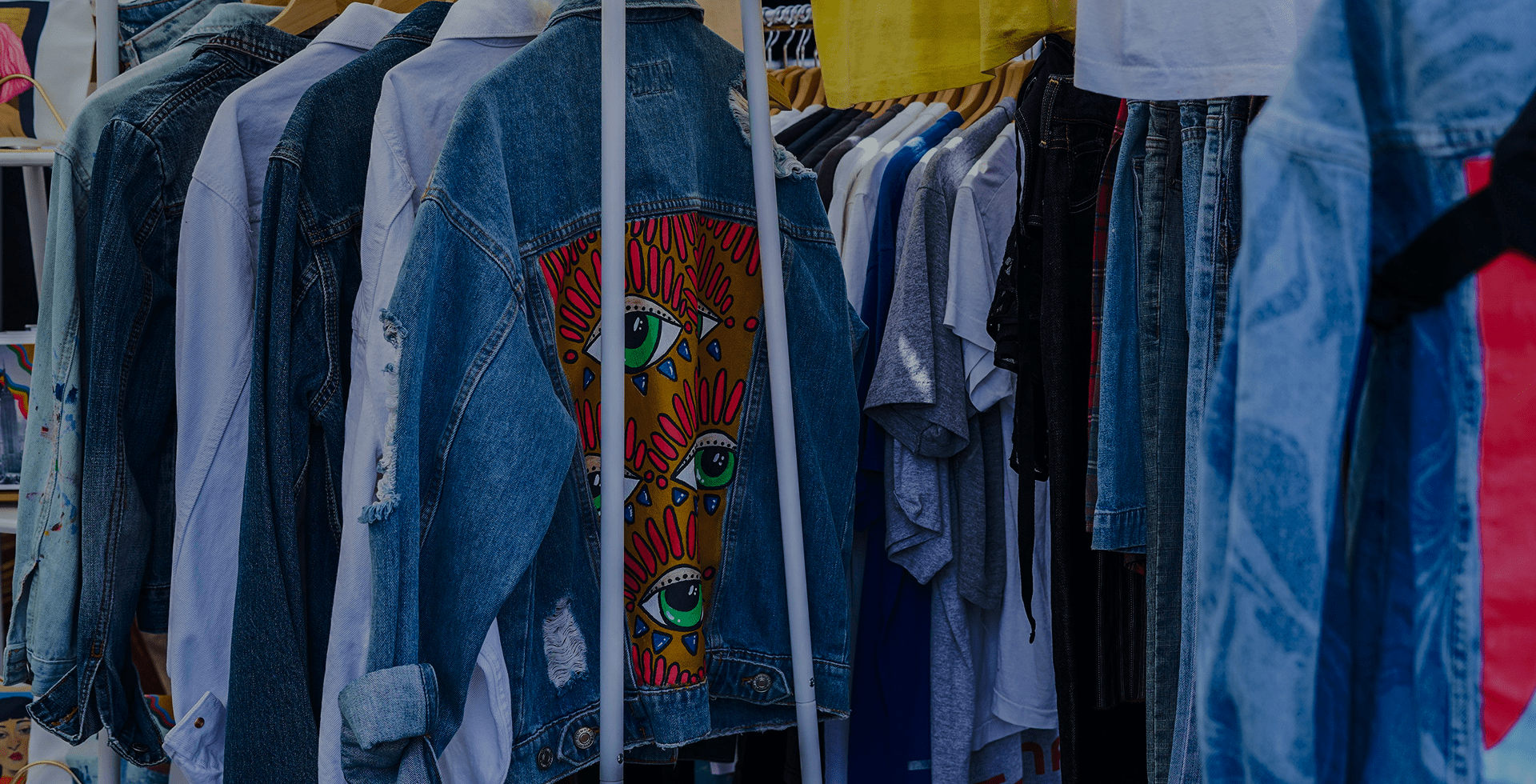 Photo vêtements du festival upcycling